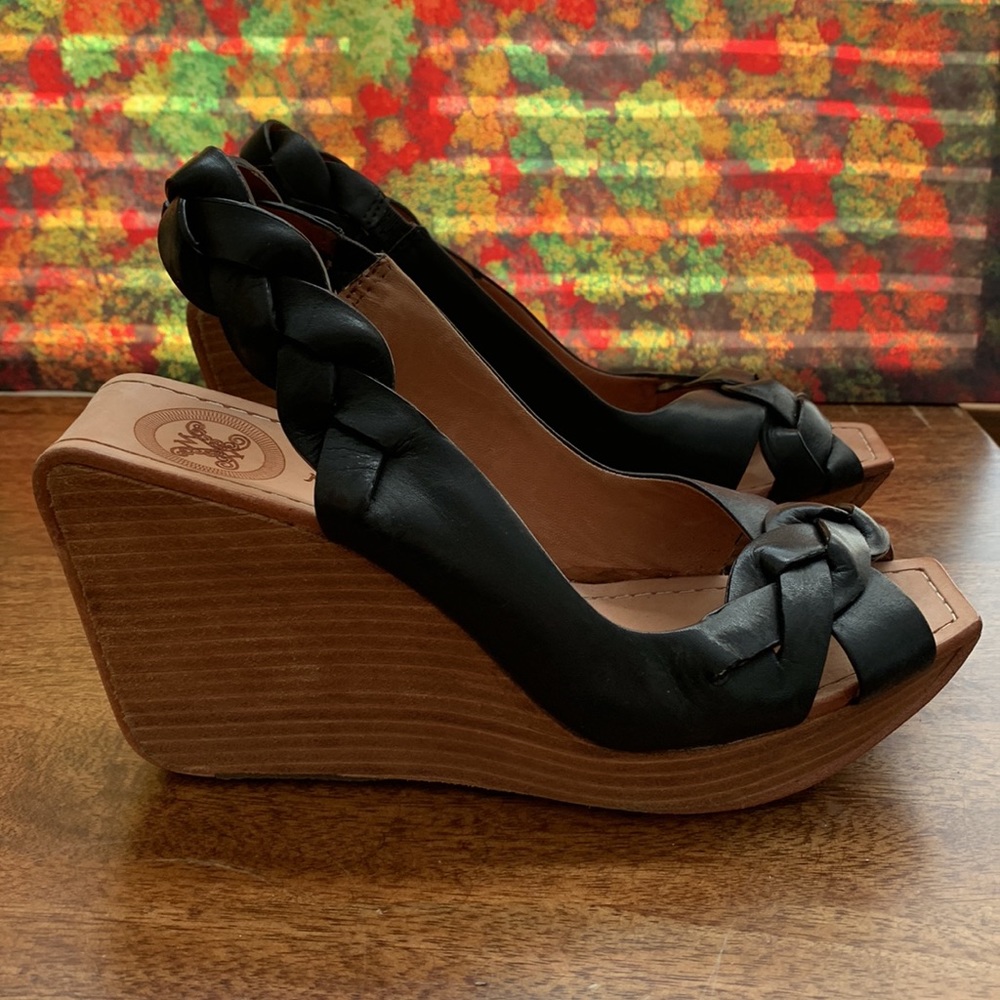 MODERN VINYAGE TRACY SHOE 7.5 BLACK WEDGE